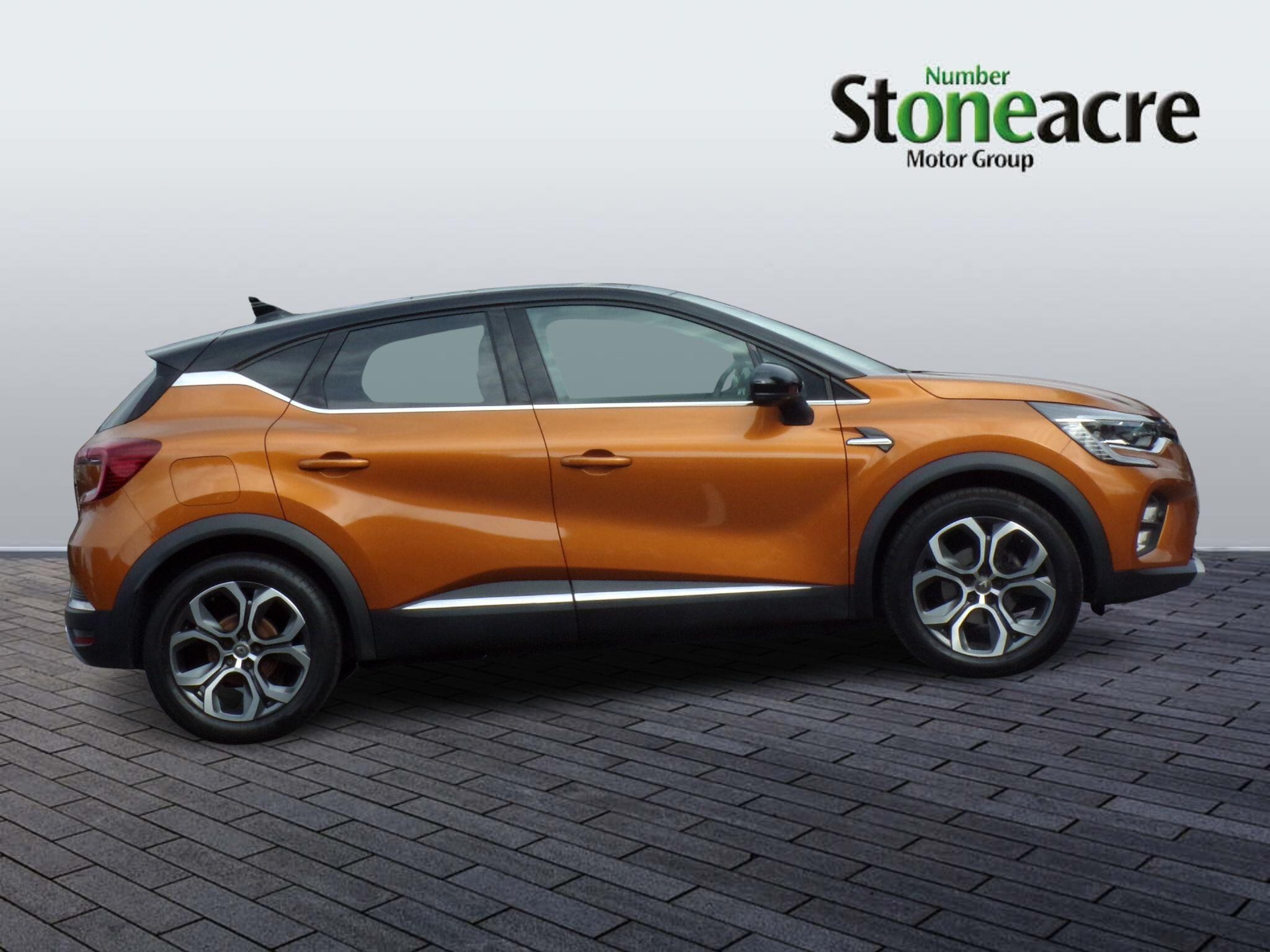 Renault Captur Image 2