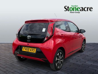 Toyota Aygo 1.0 VVT-i X-Trend 5dr FV69AXS Image 3