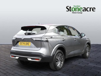 Nissan Qashqai 1.3 DIG-T MHEV Acenta Premium XTRON Euro 6 (s/s) 5dr DS74UHC Image 3