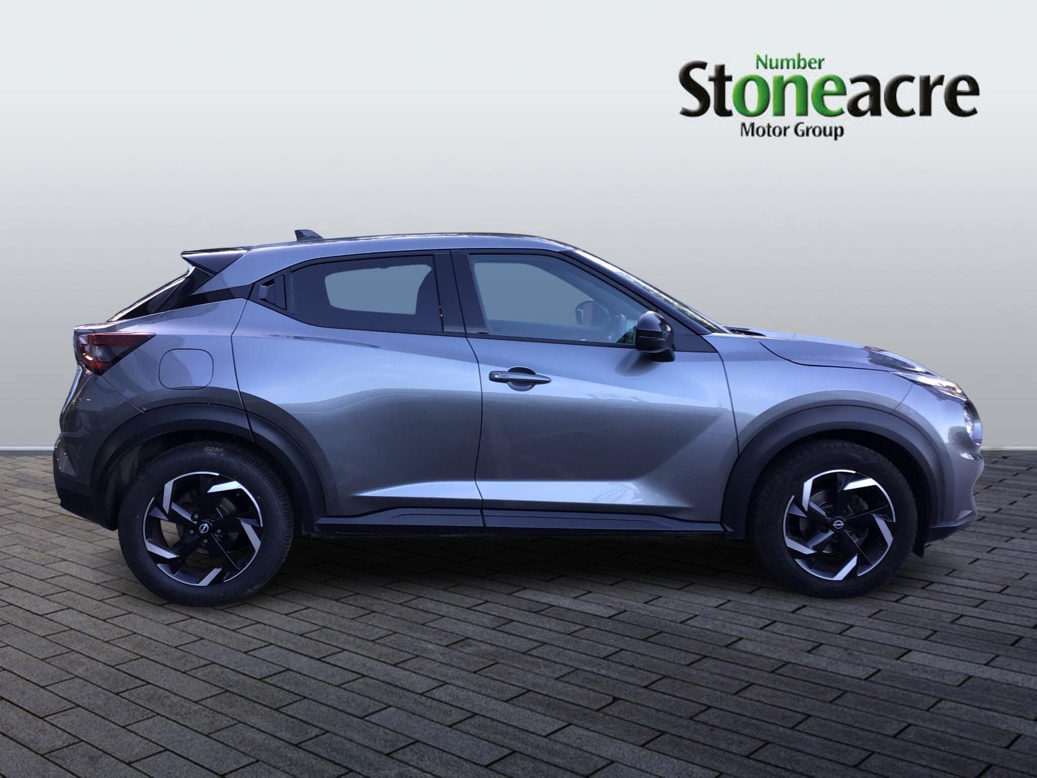 Nissan Juke Image 2