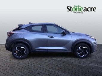Nissan Juke 1.0 DiG-T N-Connecta 5dr YB23VRD Image 2