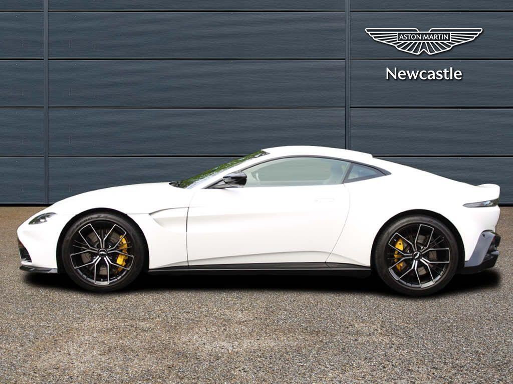 Aston Martin Vantage Image 3