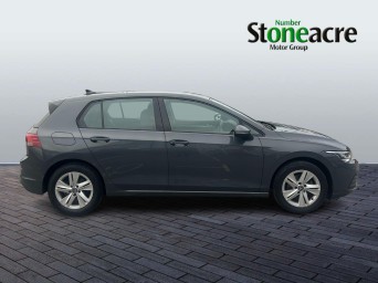 Volkswagen Golf 1.5 TSI 150 Life 5dr GF72YHY Image 2
