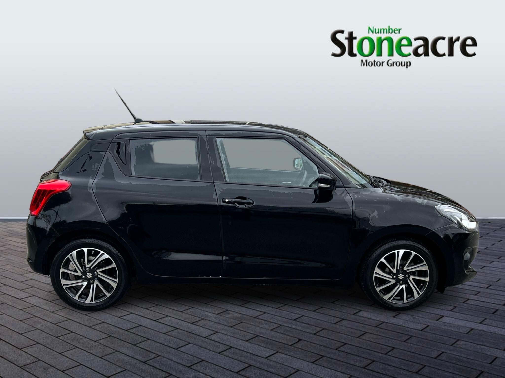 Suzuki Swift Image 2