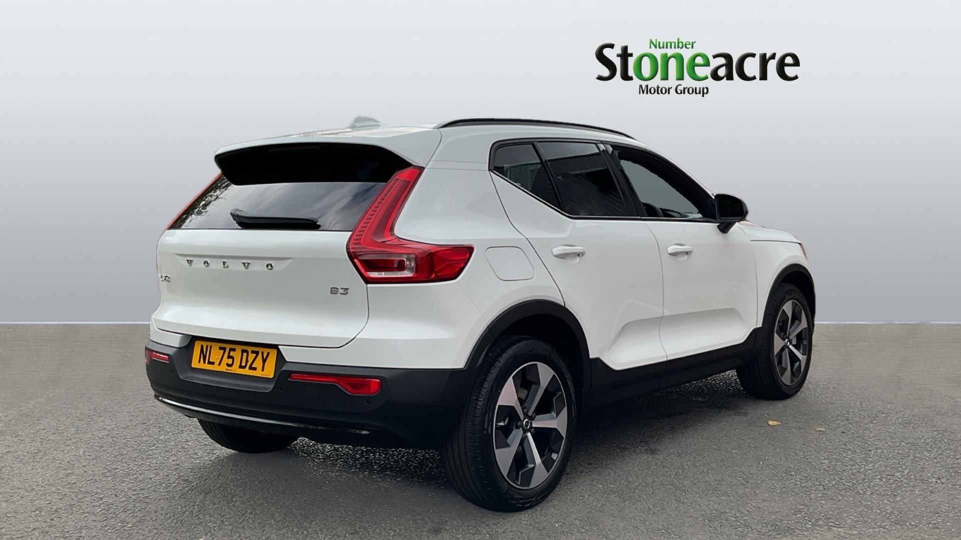 Volvo XC40 Image 2