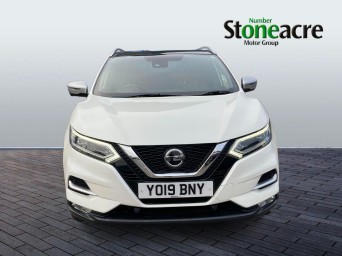 Nissan Qashqai 1.5 dCi 115 Tekna+ 5dr YO19BNY Image 2