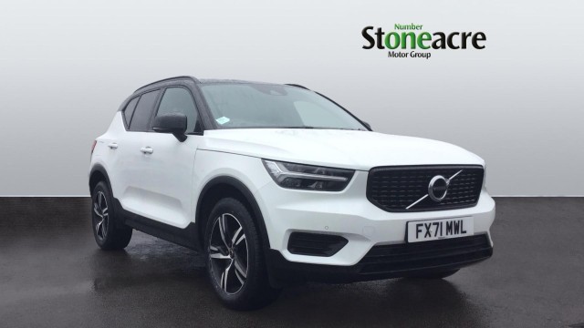 Volvo XC40 R-Design T3 (163 hp) Manual FX71MWL Image 1
