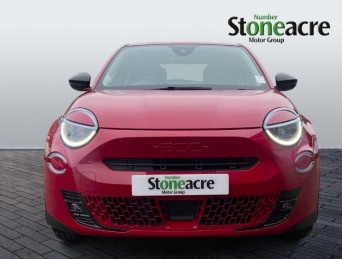 Fiat 600e 54kWh RED Auto 5dr FJ75KDU Image 2