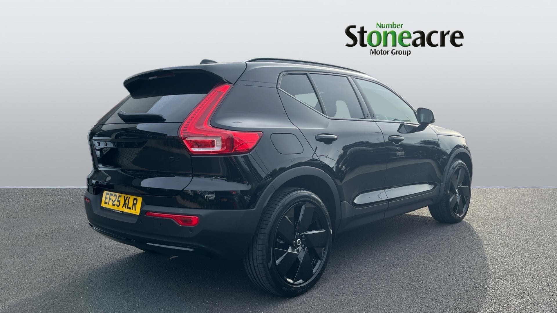 Volvo XC40 Image 2