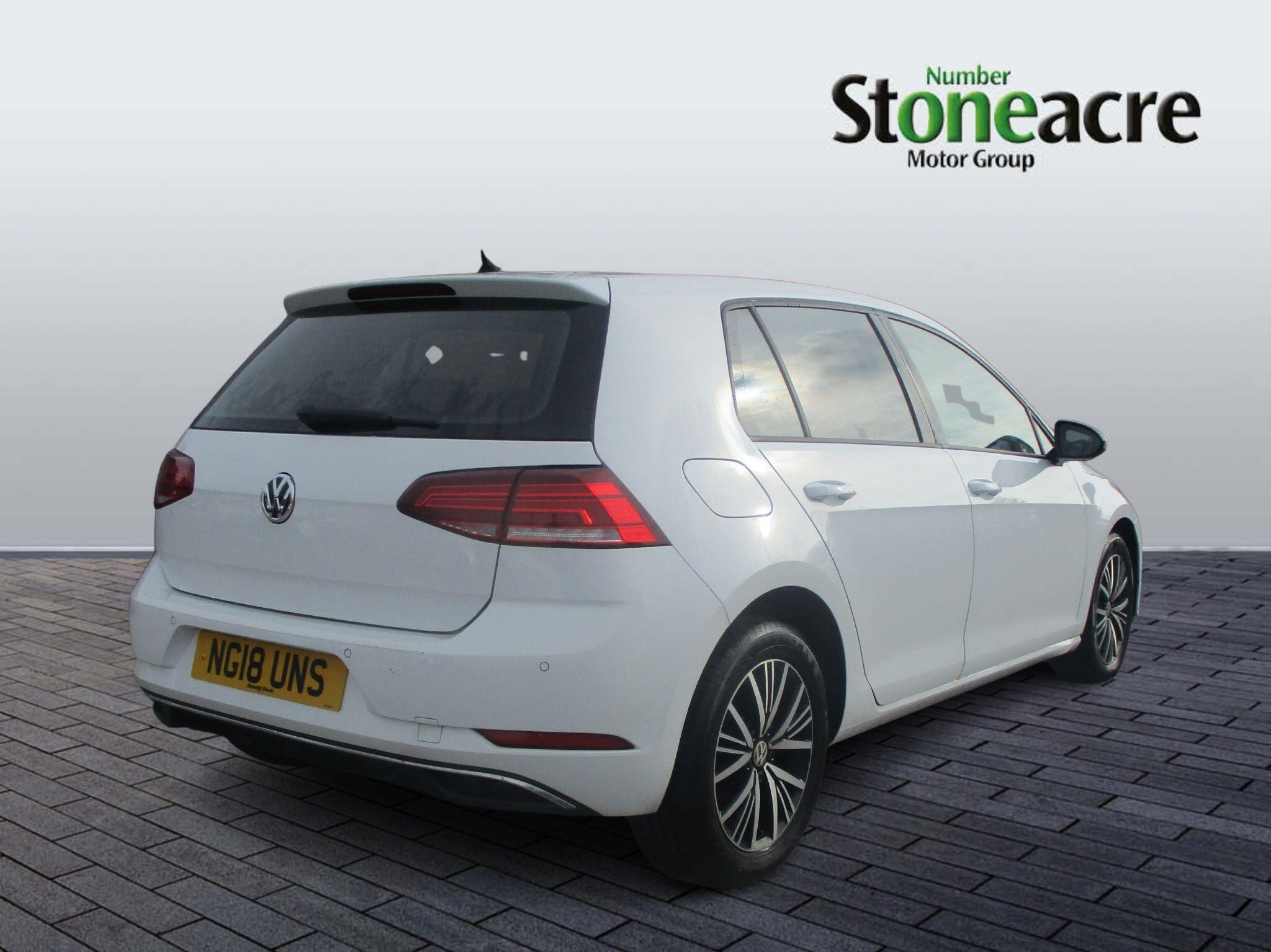 Volkswagen Golf Image 3