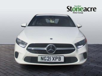Mercedes-Benz A-Class 1.3 A180 SE Hatchback 5dr Petrol 7G-DCT Euro 6 (s/s) (136 ps) NG21XPB Image 2
