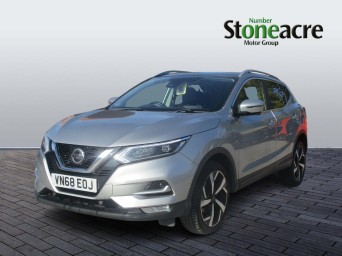 Nissan Qashqai 1.5 dCi Tekna SUV 5dr Diesel Manual Euro 6 (s/s) (115 ps) VN68EOJ Image 3
