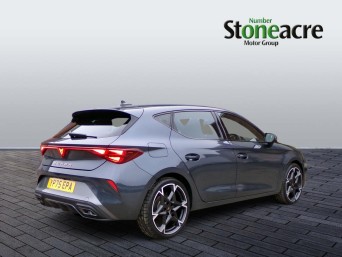 CUPRA Leon 1.5 eTSI EVO V2 DSG Euro 6 (s/s) 5dr YP75EPA Image 3