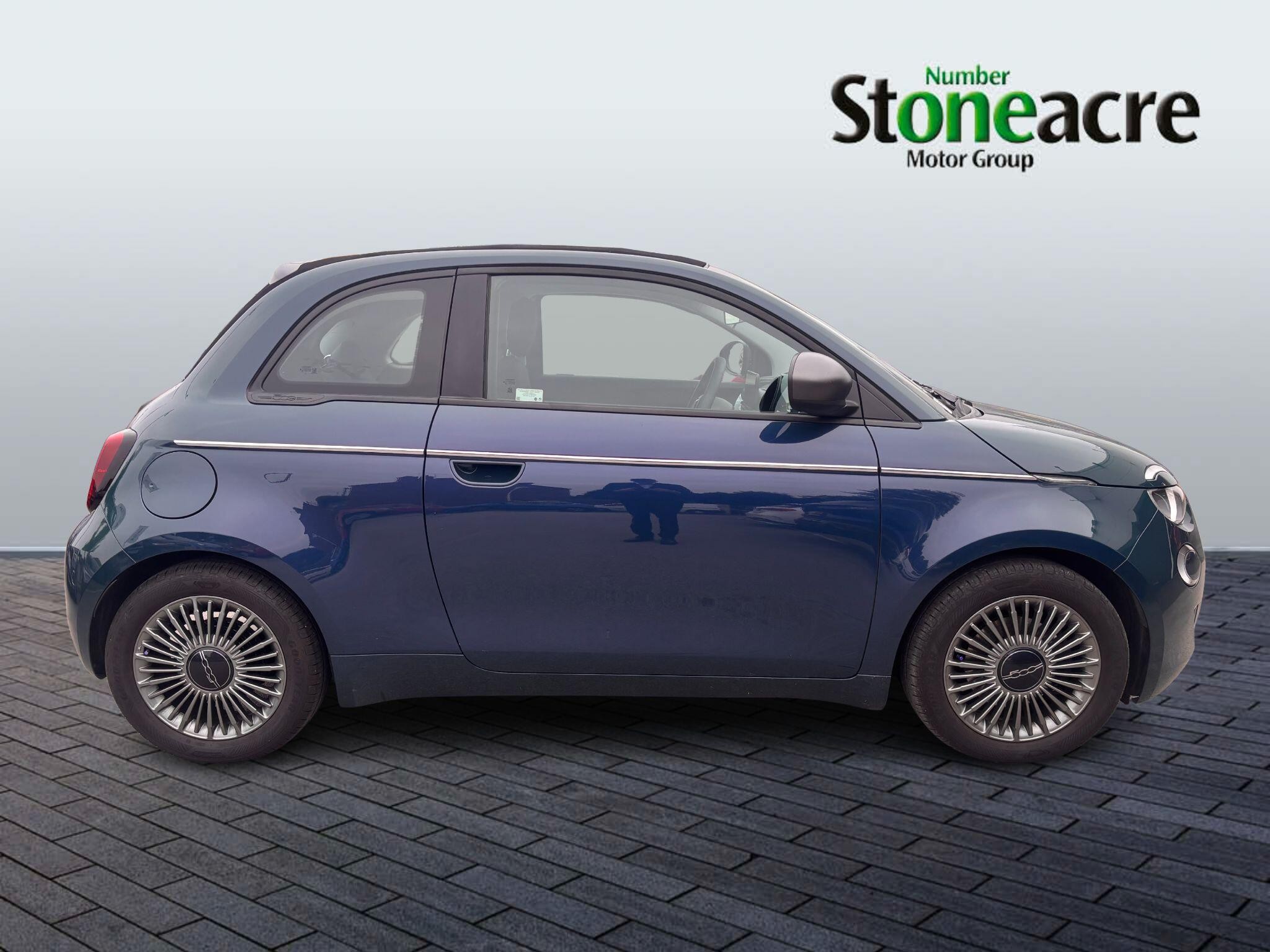 Fiat 500e C Image 2