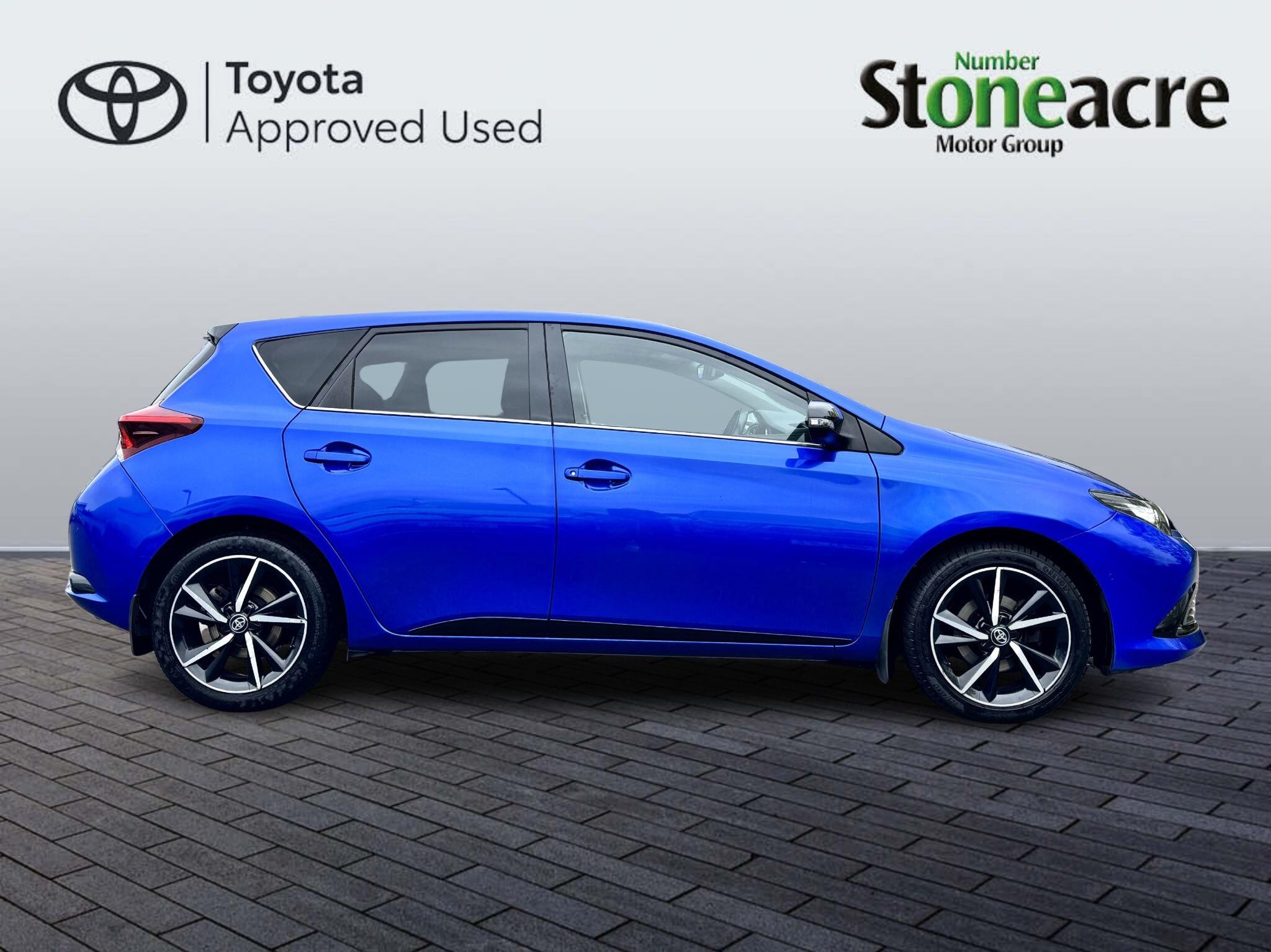 Toyota Auris Image 2