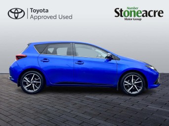 Toyota Auris 1.2 VVT-i Design Euro 6 (s/s) 5dr NU18YGT Image 2