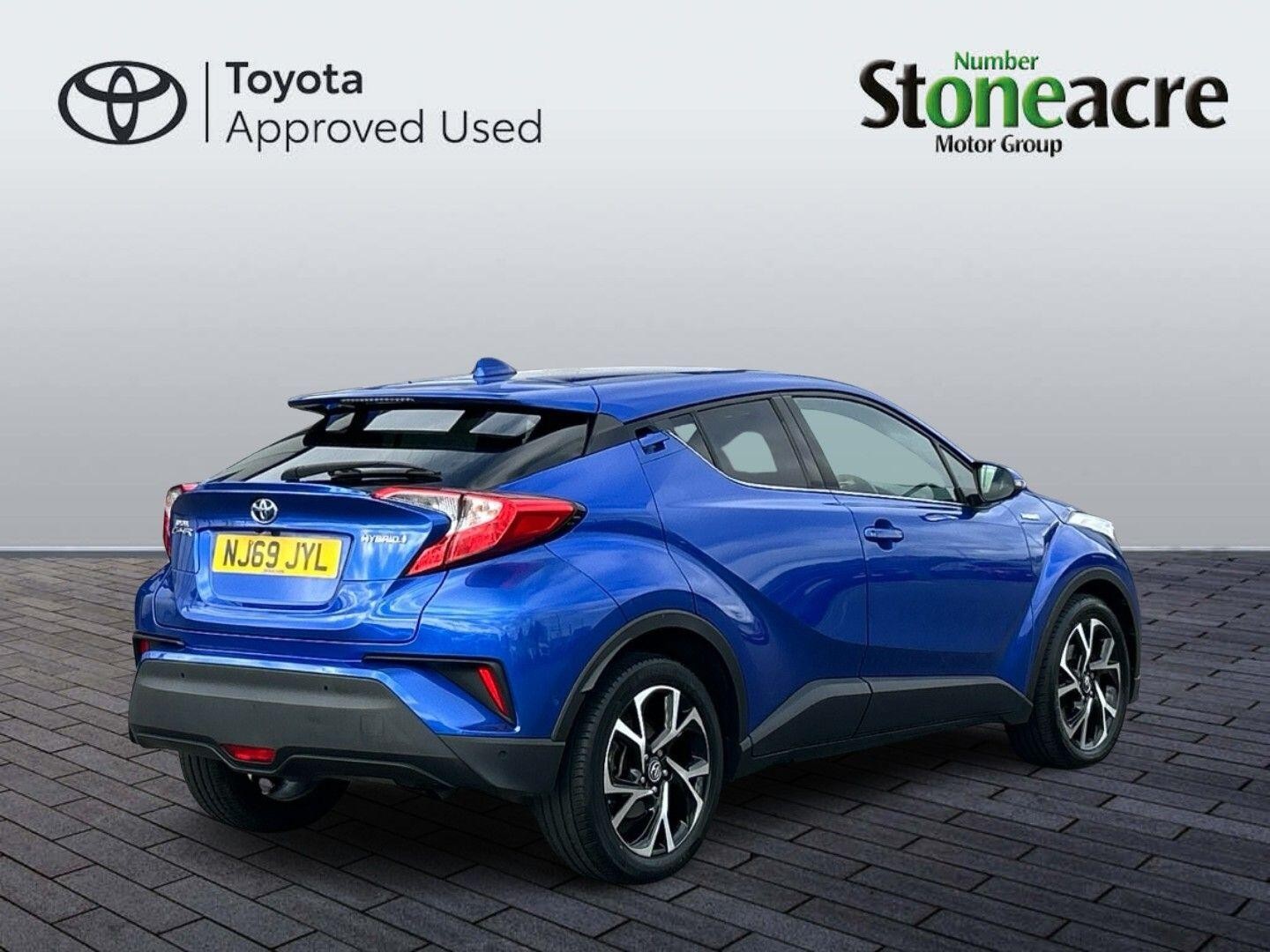 Toyota C-HR Self-Charging Hybrid Image 3