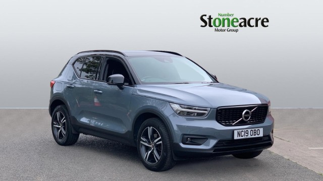 Volvo XC40 R-Design T3 (163 hp) Manual NC19OBO Image 1