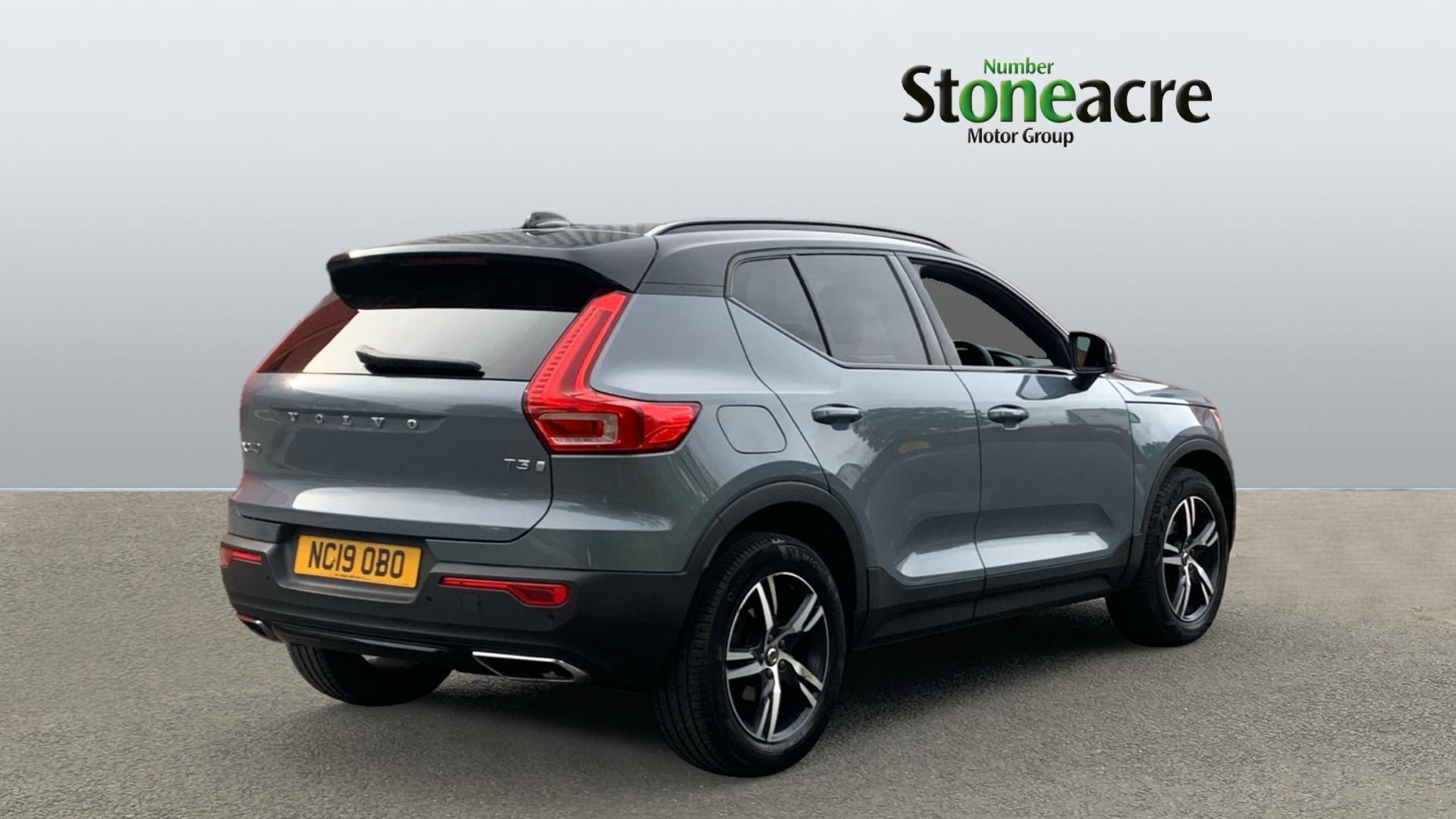 Volvo XC40 Image 2