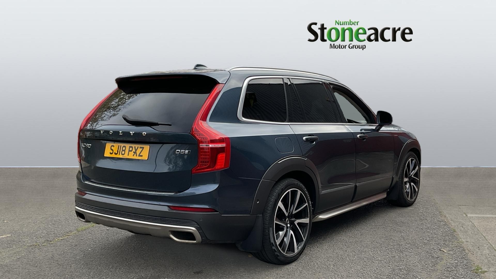 Volvo XC90 Image 2