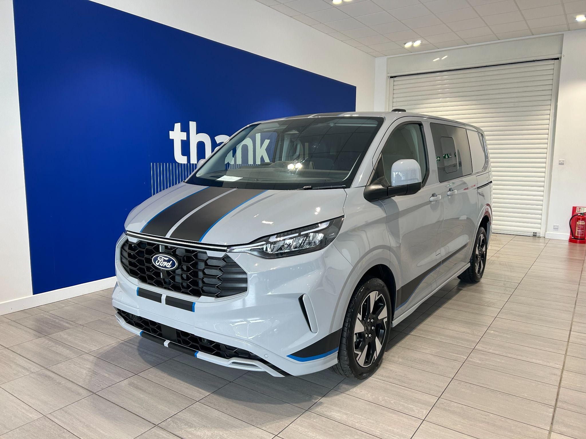 Ford Transit Custom Image 2