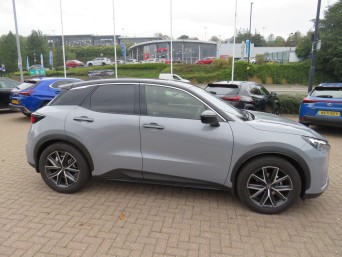 Lexus LBX 1.5 VVT-iE Premium Plus E-CVT Euro 6 (s/s) 5dr NG25XYA Image 2