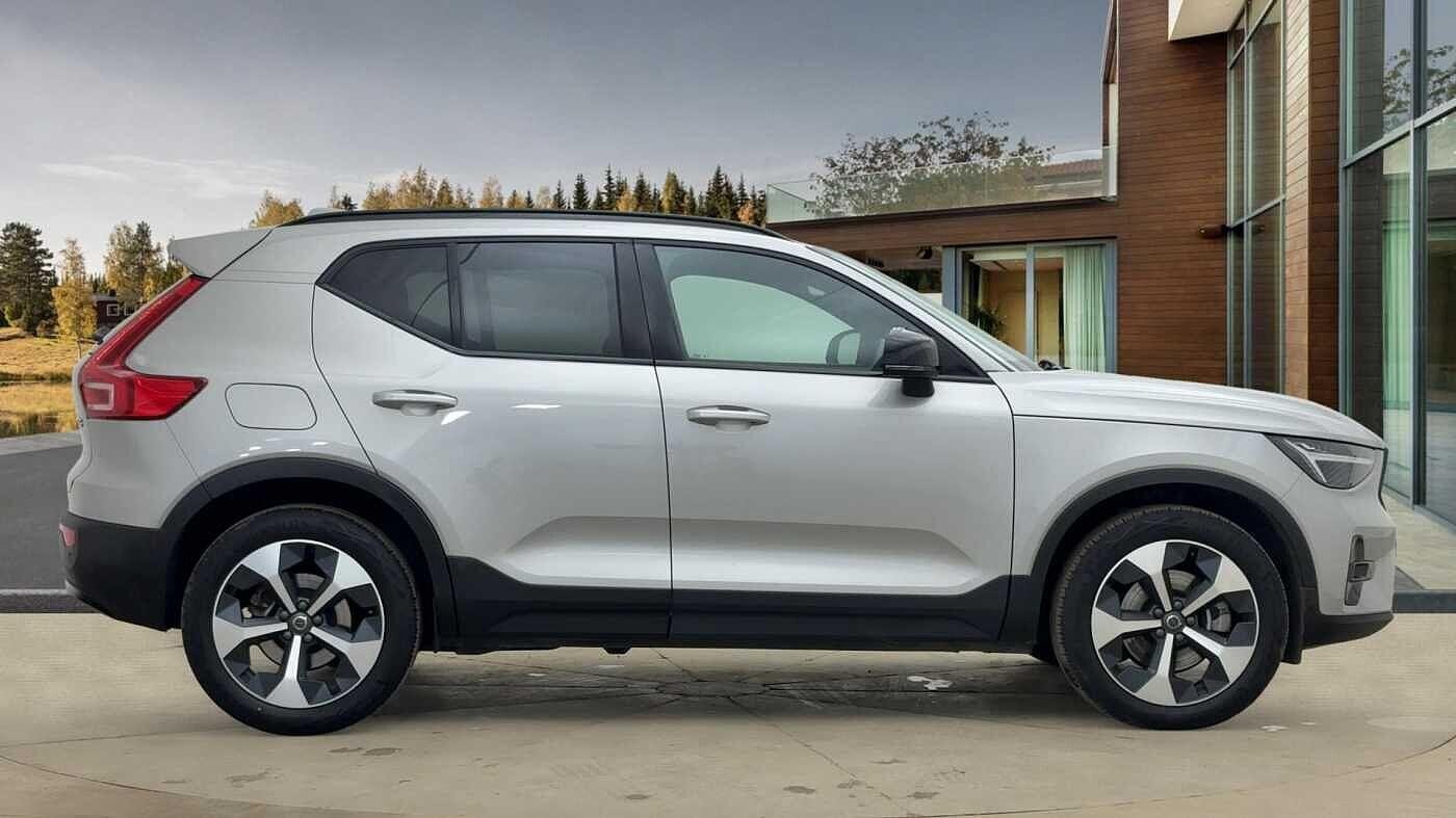 Volvo XC40 Image 2