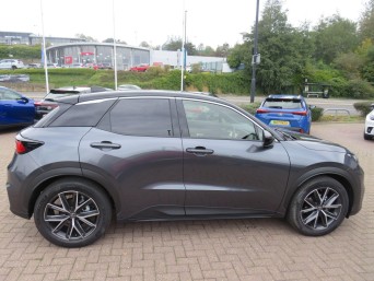 Lexus LBX 1.5 VVT-iE Premium Plus Design E-CVT Euro 6 (s/s) 5dr NC25BBK Image 2