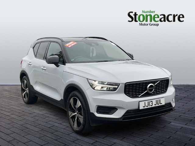 Volvo XC40 1.5h T5 Twin Engine Recharge 10.7kWh R-Design Auto Euro 6 (s/s) 5dr VK71HZV Image 1