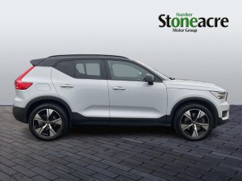 Volvo XC40 1.5h T5 Twin Engine Recharge 10.7kWh R-Design Auto Euro 6 (s/s) 5dr VK71HZV Image 2