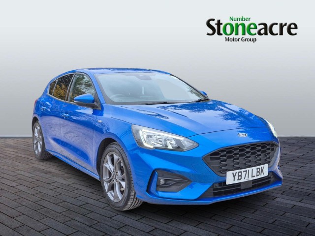 Ford Focus 1.0T EcoBoost ST-Line Edition Euro 6 (s/s) 5dr YB71LBK Image 1