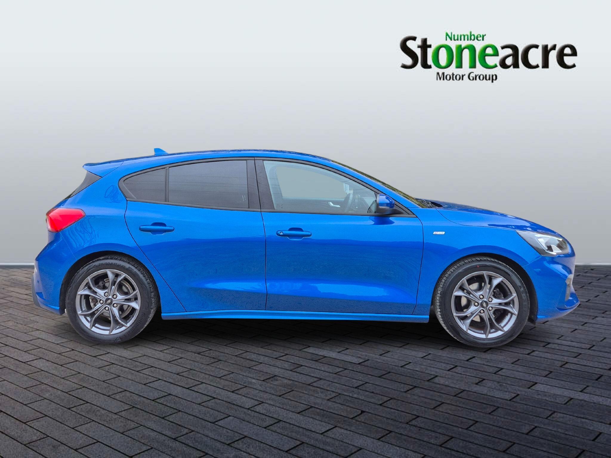 Ford Focus Image 2