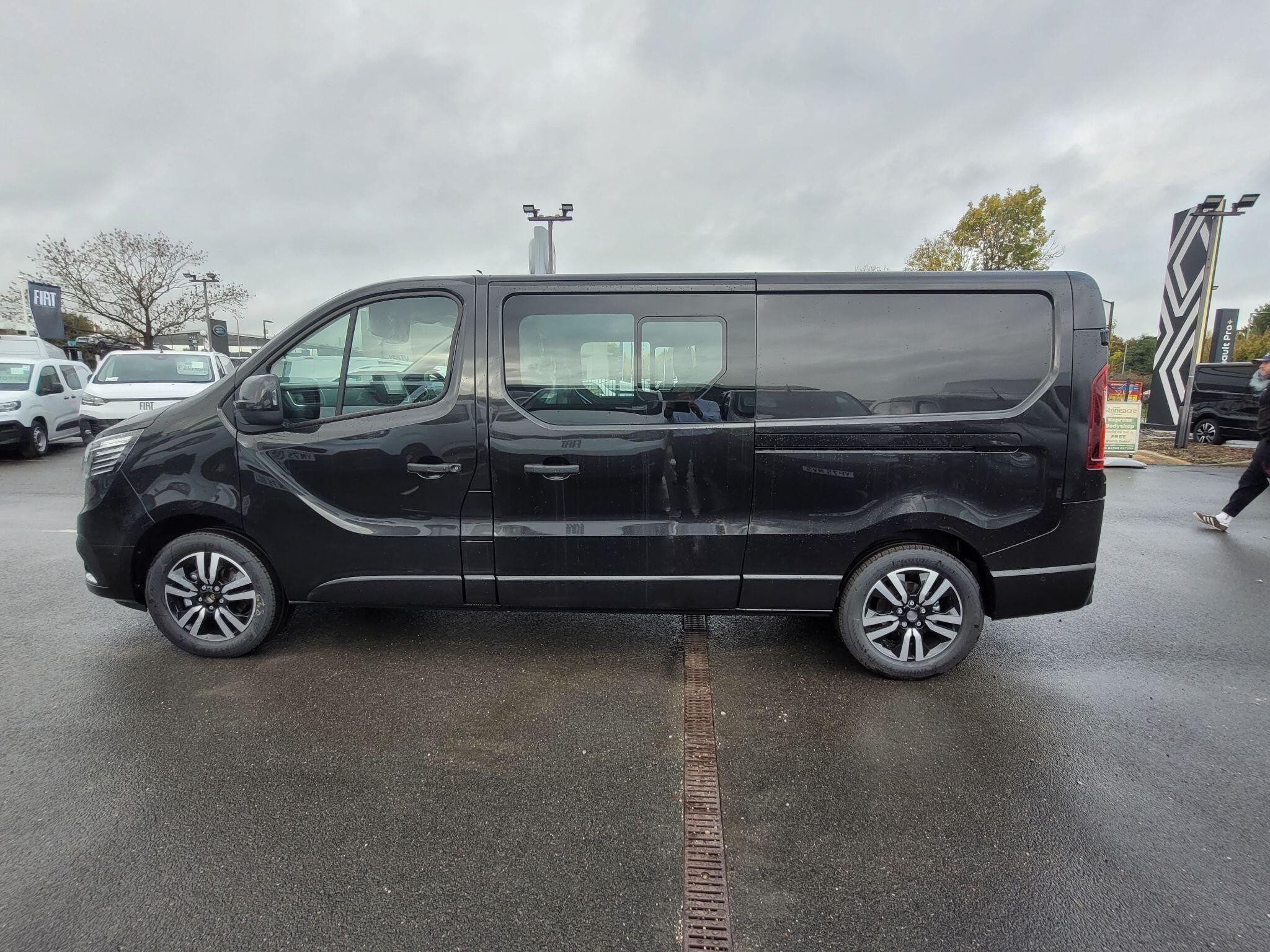 Renault Trafic Image 2