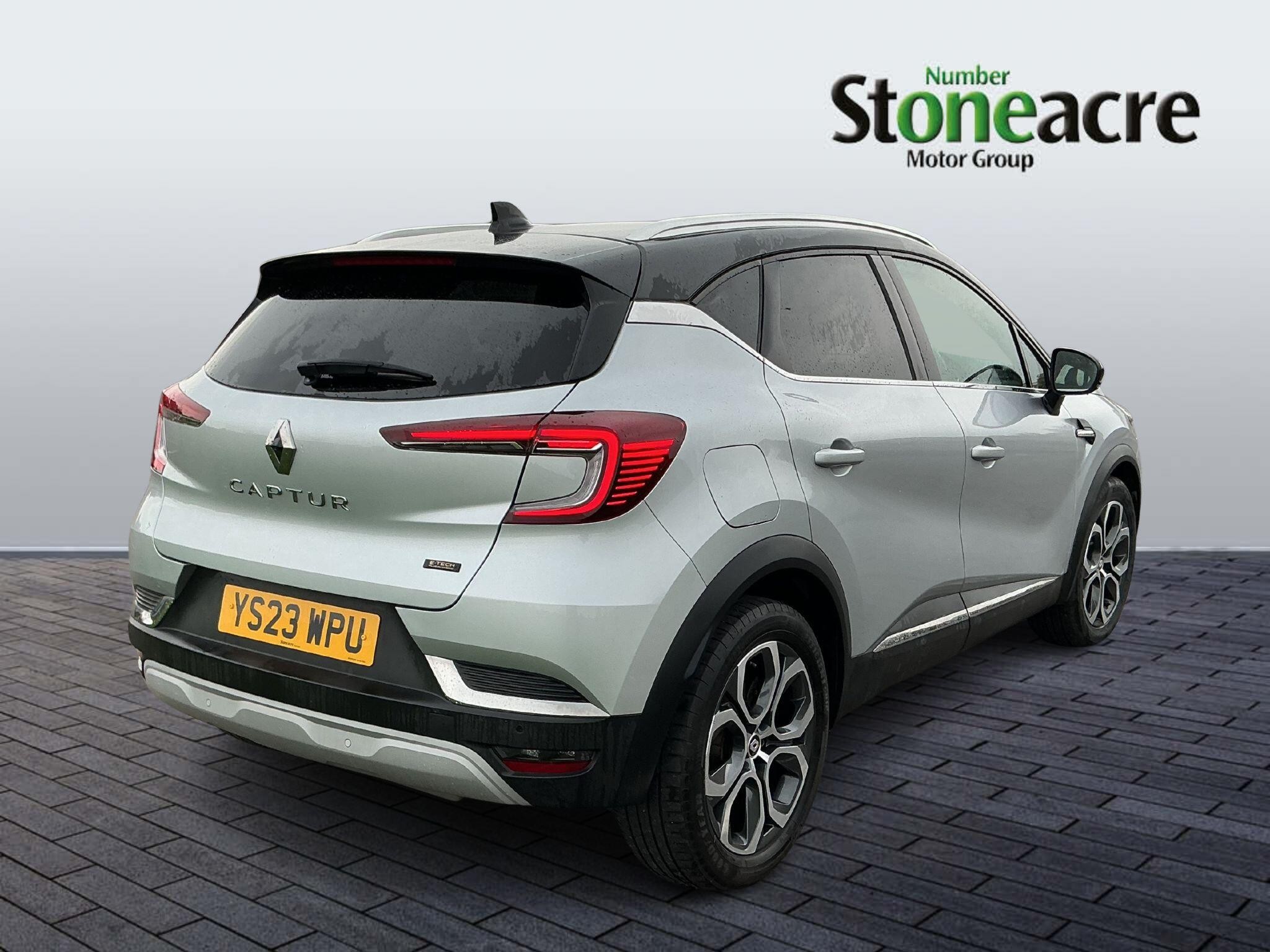 Renault Captur E-Tech Image 2