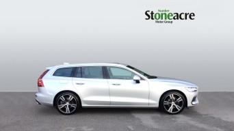 Volvo V60 2.0 D3 Inscription Pro Auto Euro 6 (s/s) 5dr KX68YOE Image 3