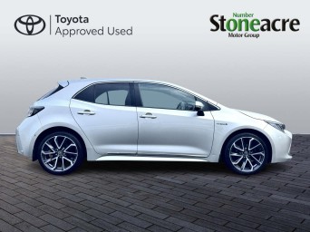 Toyota Corolla Hatchback 1.8 VVT-i Hybrid Excel 5dr CVT YG69ERH Image 2