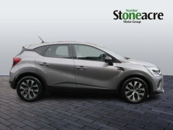 Renault Captur E-Tech 1.6 E-TECH evolution Auto Euro 6 (s/s) 5dr LM23HBG Image 2