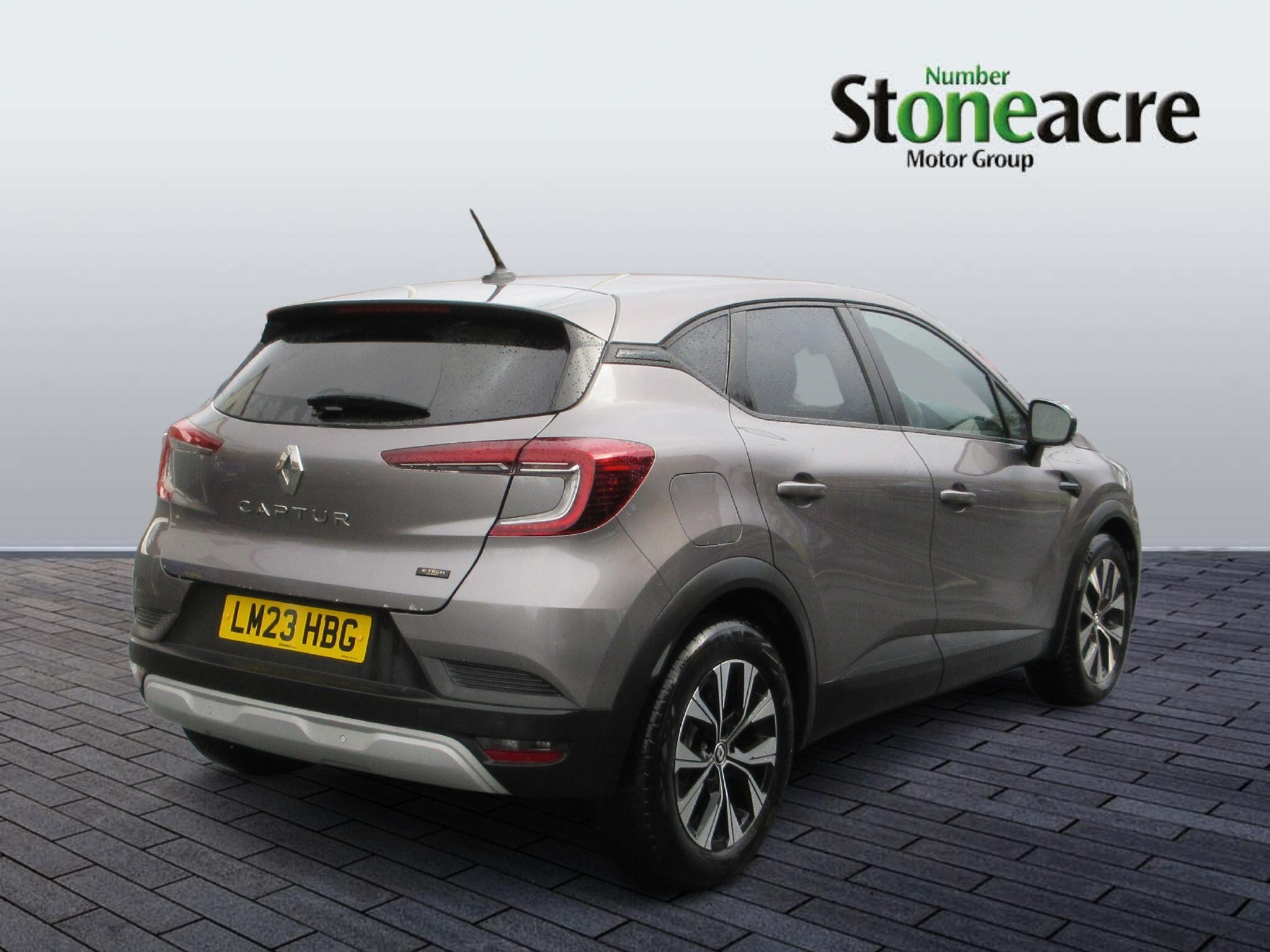 Renault Captur E-Tech Image 3