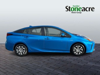 Toyota Prius 1.8 VVT-h Business Edition Plus Hatchback 5dr Petrol Hybrid CVT Euro 6 (s/s) (15in Alloy) (122 ps) FV69UML Image 2
