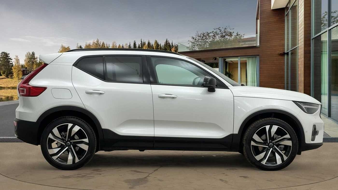 Volvo XC40 Image 2