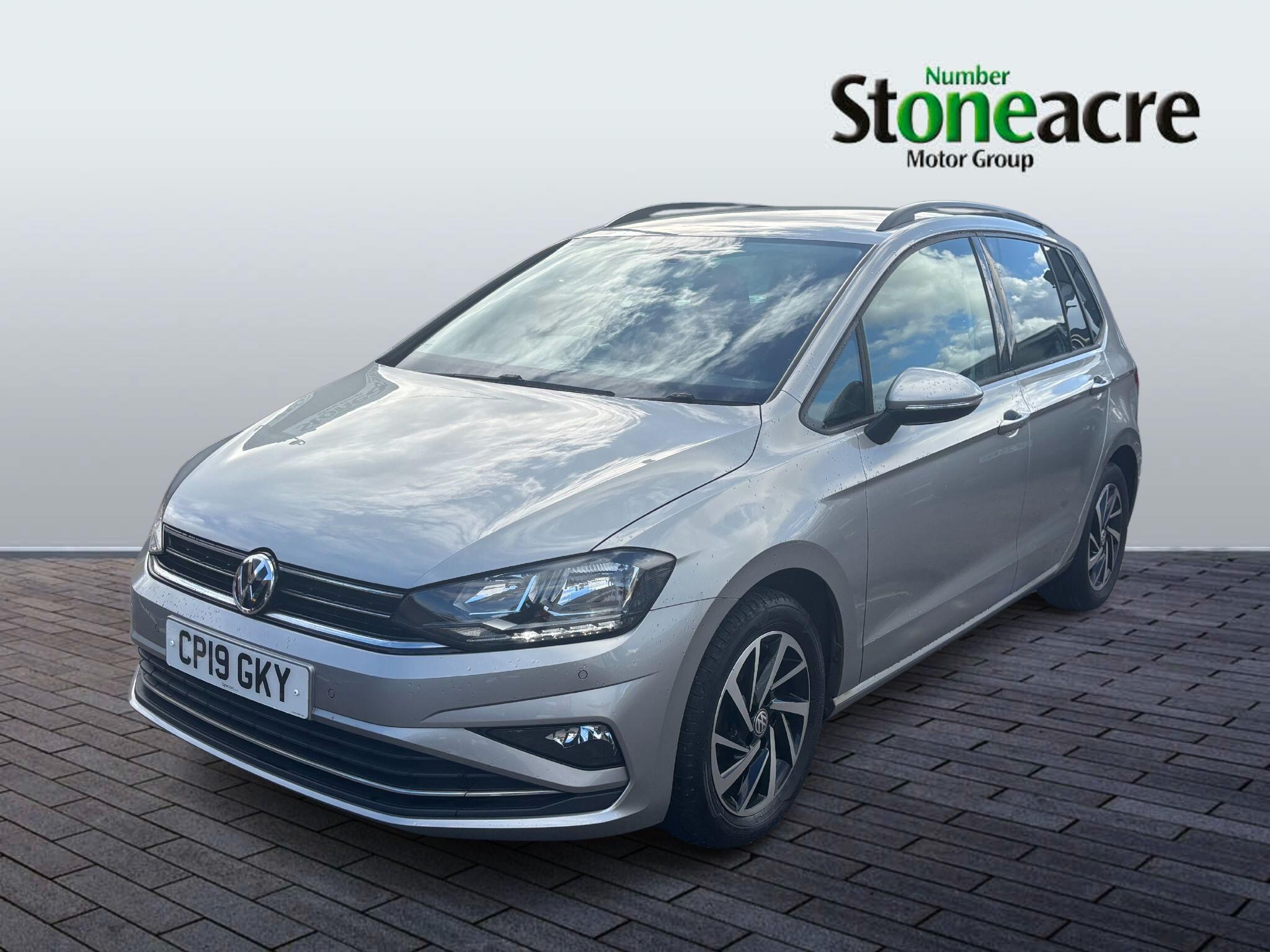 Volkswagen Golf SV Image 3