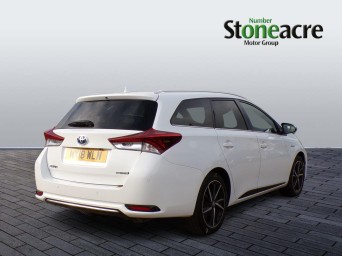 Toyota Auris 1.8 VVT-h Design Touring Sports 5dr Petrol Hybrid CVT Euro 6 (s/s) (136 ps) HV08ZOE Image 3