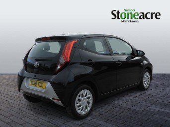 Toyota Aygo 1.0 VVT-i X-Play 5dr NU18YOL Image 3