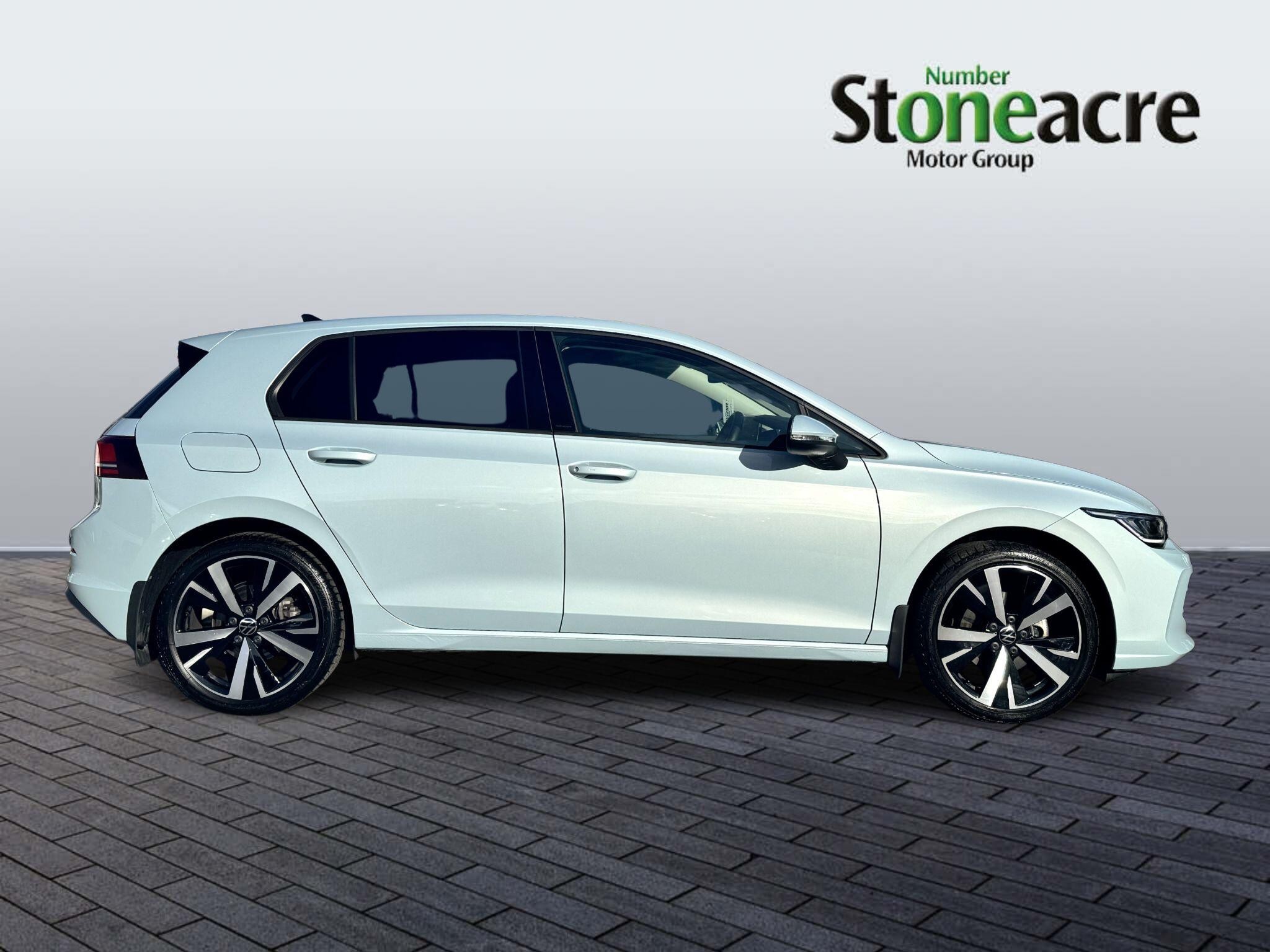 Volkswagen Golf Image 2