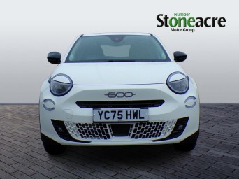 Fiat 600 1.2 MHEV e-DCT Euro 6 (s/s) 5dr YC75HWL Image 2