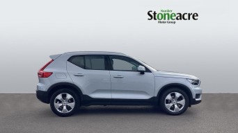 Volvo XC40 1.5 T3 [163] Momentum 5dr FX71MVA Image 3