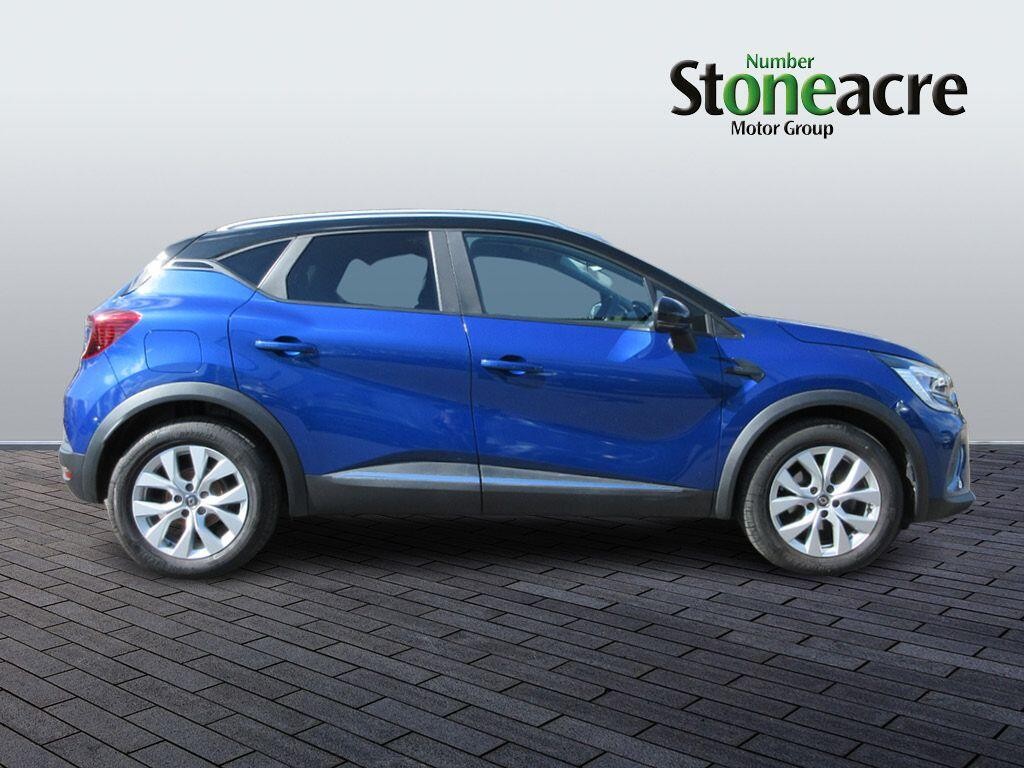 Renault Captur Image 2