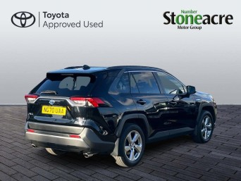 Toyota RAV4 2.5 VVT-i Hybrid Design 5dr CVT NG70UAA Image 2