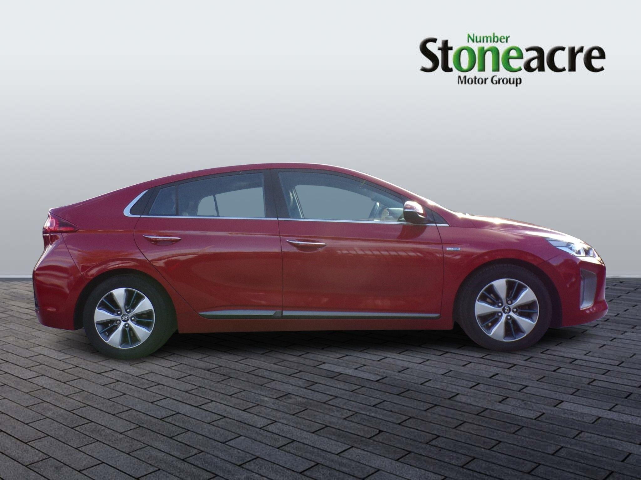 Hyundai IONIQ Image 2