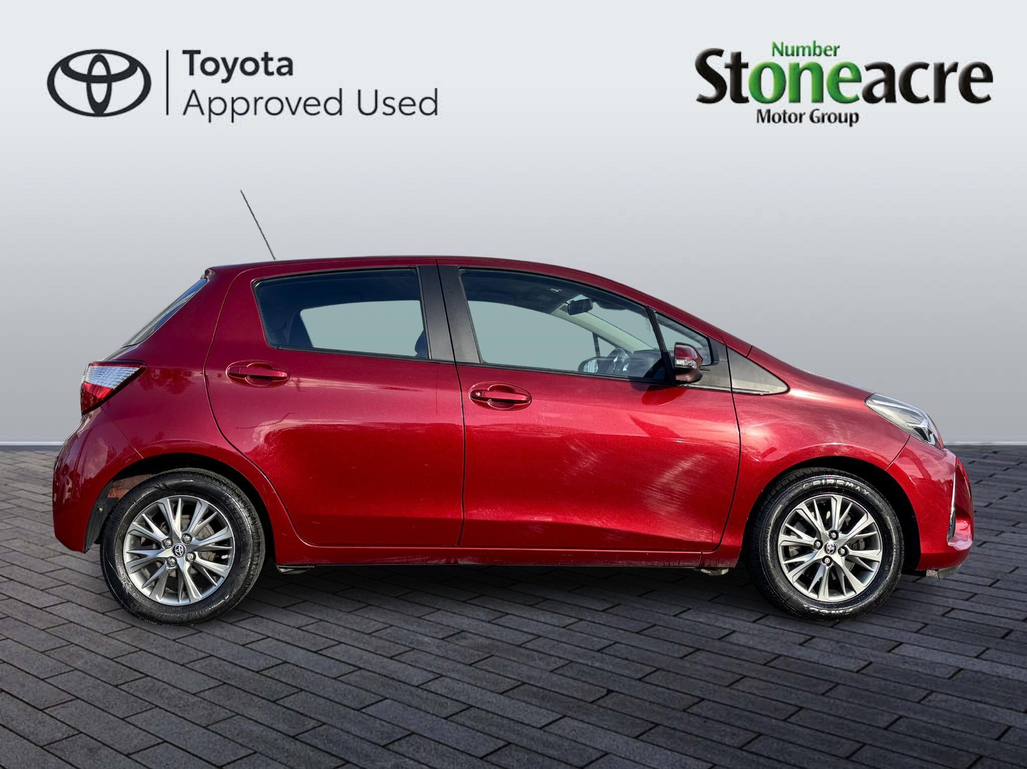 Toyota Yaris Image 2